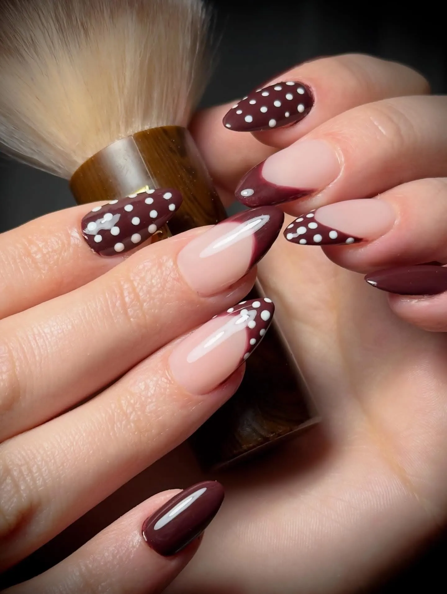 Nail art floral bordeaux — Fanny Ohana Nails