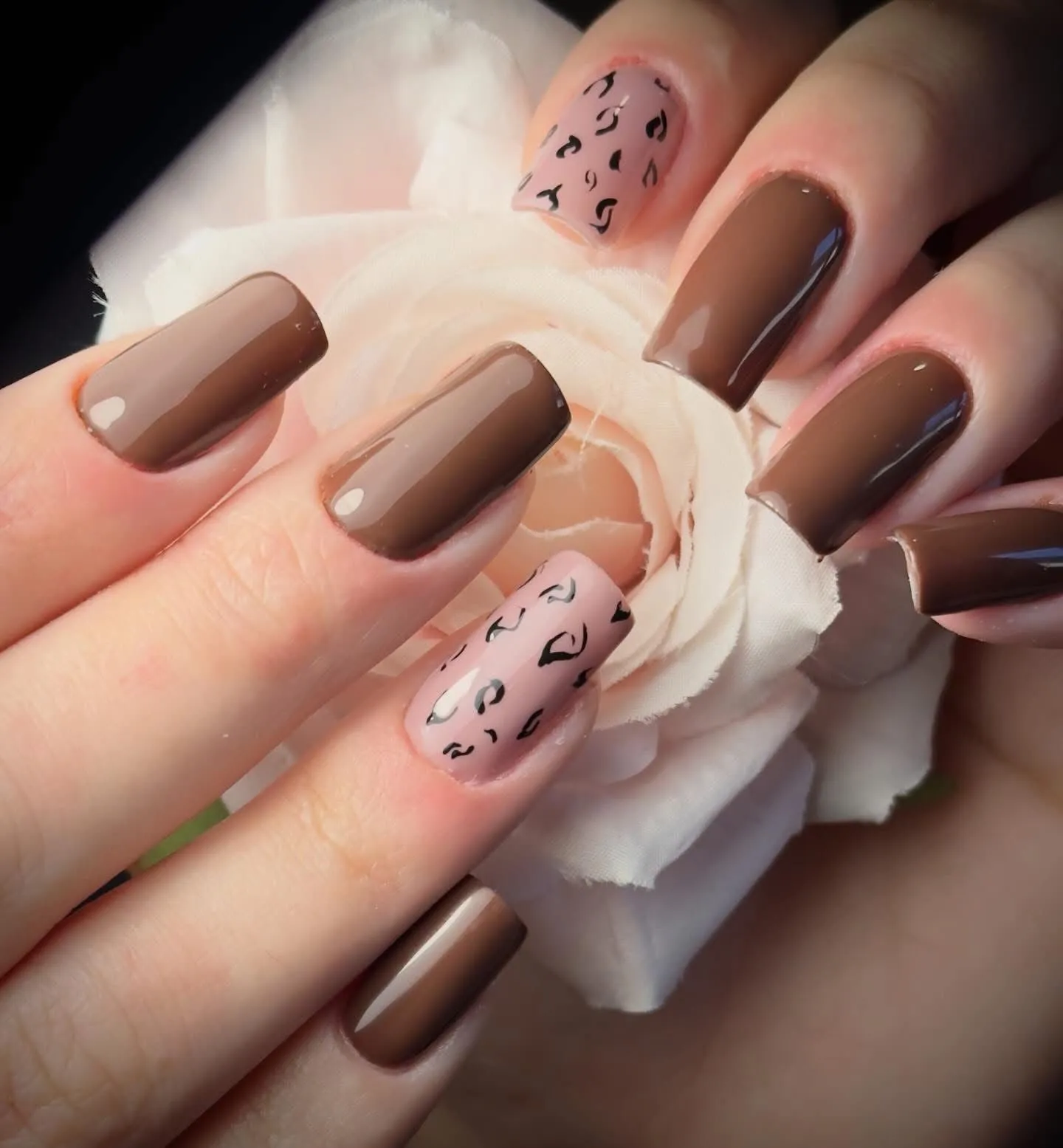 Nail art léopard taupe — Fanny Ohana Nails